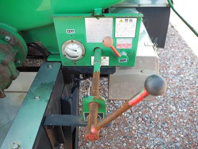 いすゞ ギガ PDG-CYM77P8(6x2)の写真23