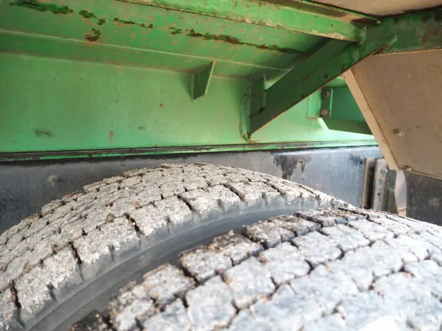 いすゞ ギガ PDG-CYM77P8(6x2)の写真31