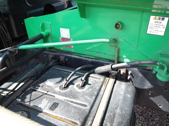 いすゞ ギガ PDG-CYM77P8(6x2)の写真36