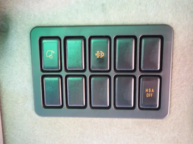 いすゞ ギガ PDG-CYM77P8(6x2)の写真45