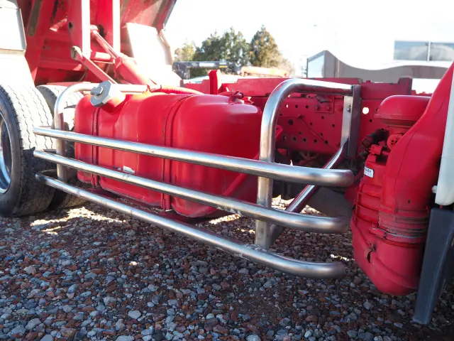 いすゞ エルフ SKG-NKR85AD(2WD)の写真12