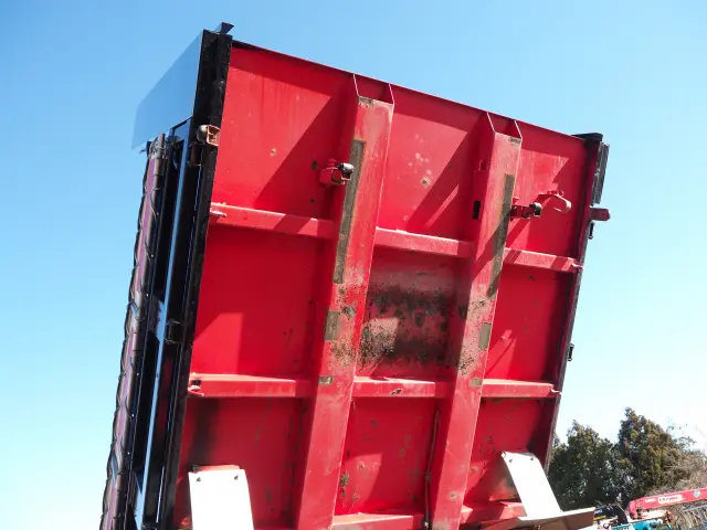 いすゞ エルフ SKG-NKR85AD(2WD)の写真15