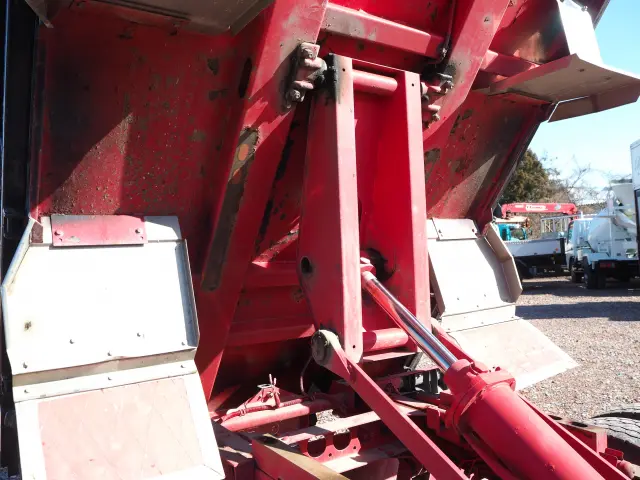 いすゞ エルフ SKG-NKR85AD(2WD)の写真16