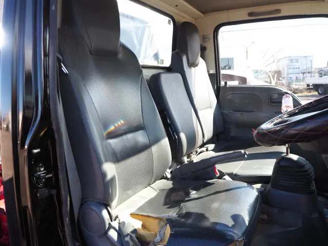 いすゞ エルフ SKG-NKR85AD(2WD)の写真44