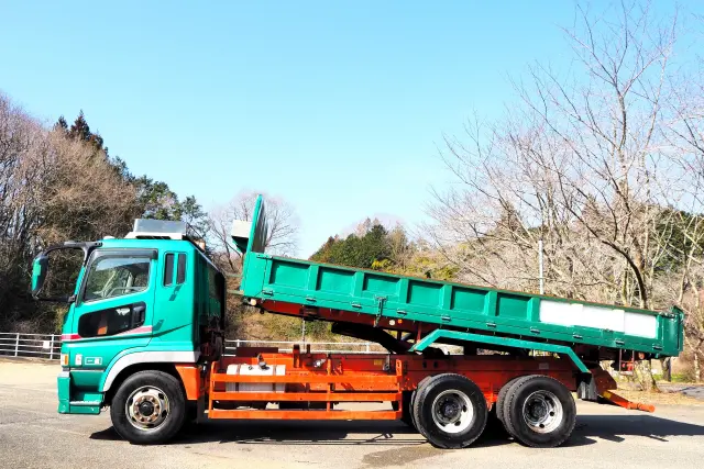 三菱 スーパーグレート 6M70(6x4)の写真2