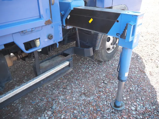 三菱 キャンター KK-FE83EEN(2WD)の写真10