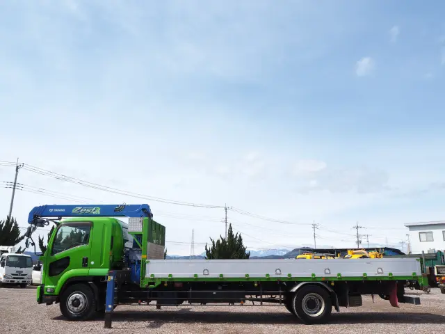 いすゞ フォワード LPG-FTR90S2(2WD)の写真2