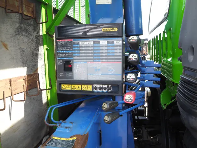 いすゞ フォワード LPG-FTR90S2(2WD)の写真10