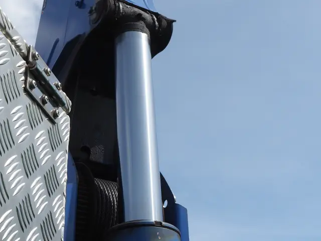 いすゞ フォワード LPG-FTR90S2(2WD)の写真12