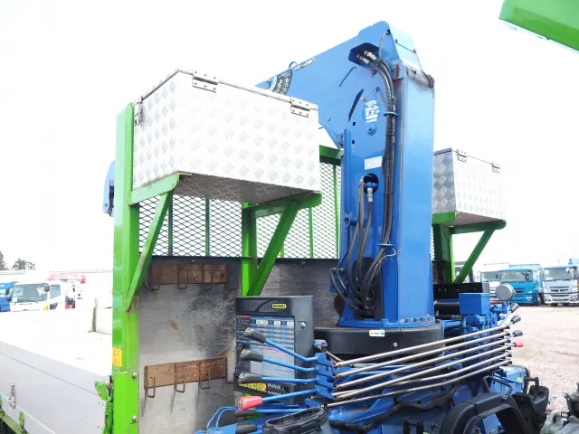 いすゞ フォワード LPG-FTR90S2(2WD)の写真17