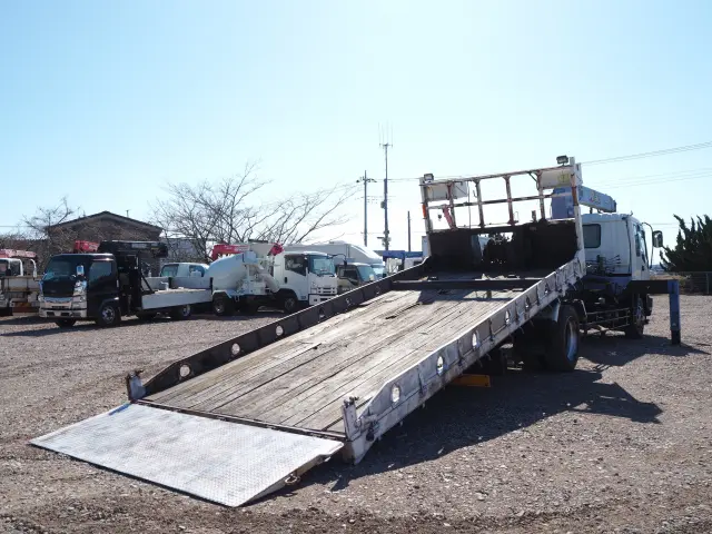 いすゞ フォワード PJ-FTR34L4(2WD)の写真5