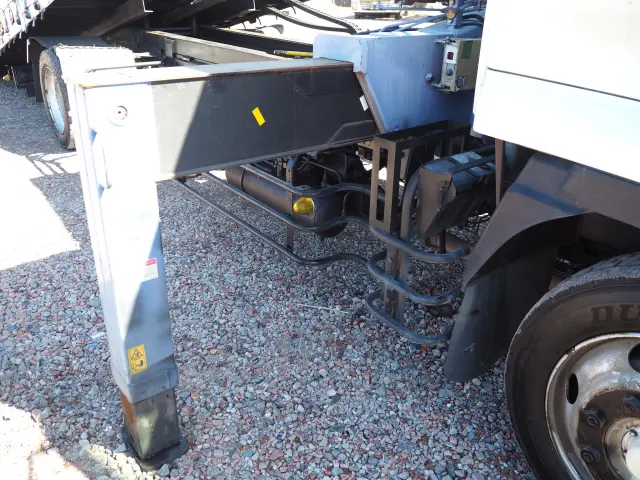 いすゞ フォワード PJ-FTR34L4(2WD)の写真9