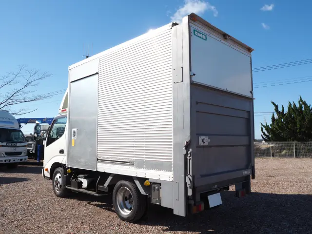 トヨタ ダイナ TKG-XZU675(4WD)の写真3