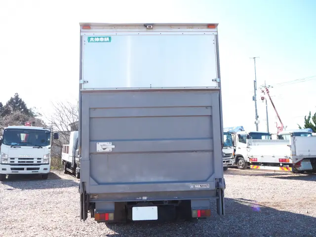 トヨタ ダイナ TKG-XZU675(4WD)の写真4