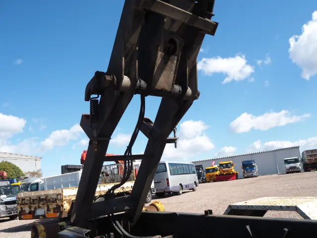 いすゞ フォワード PB-FRR35E3S(2WD)の写真17