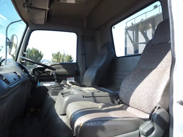 いすゞ フォワード PB-FRR35E3S(2WD)の写真40