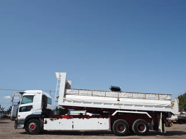 UD クオン QKG-CW5ZL(6x4)の写真2