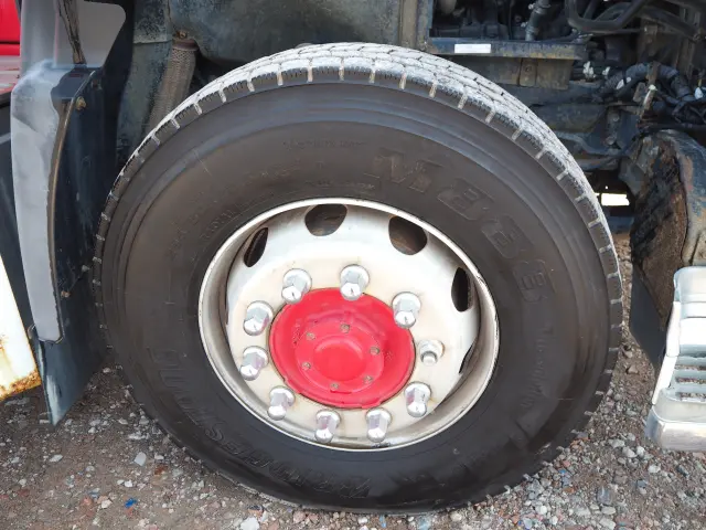 UD クオン QKG-CW5ZL(6x4)の写真11