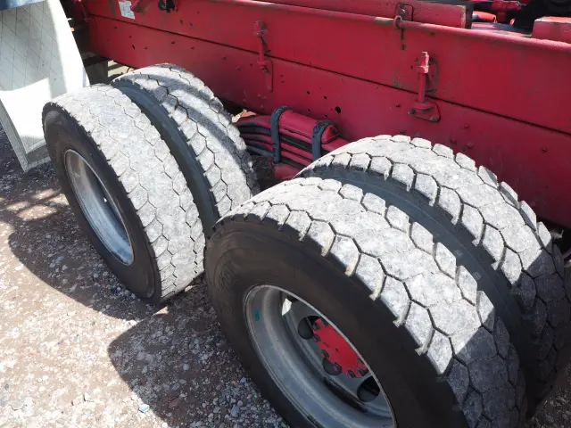 UD クオン QKG-CW5ZL(6x4)の写真17