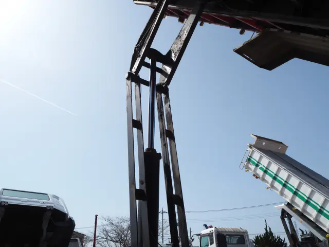 UD クオン QKG-CW5ZL(6x4)の写真30