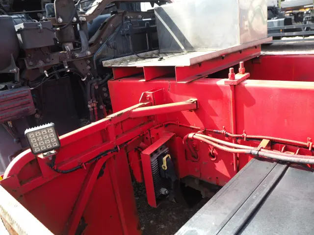 UD クオン QKG-CW5ZL(6x4)の写真36