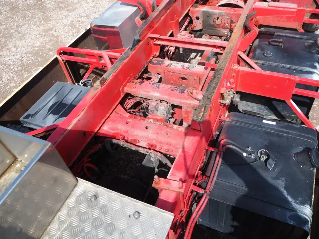 UD クオン QKG-CW5ZL(6x4)の写真40