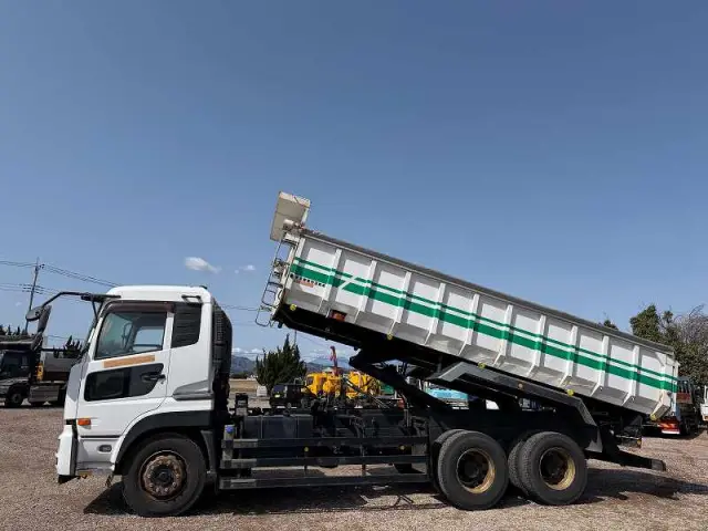 UD クオン LDG-CW5YL(6x4)の写真2