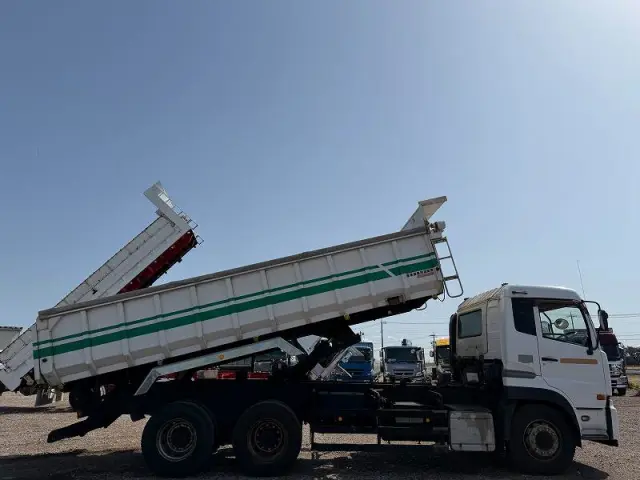 UD クオン LDG-CW5YL(6x4)の写真6