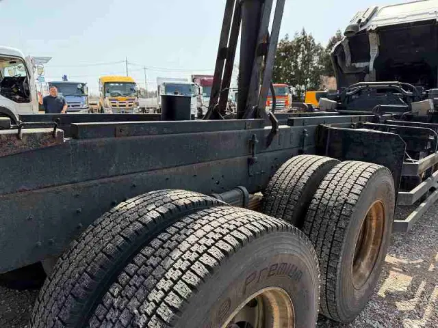 UD クオン LDG-CW5YL(6x4)の写真25