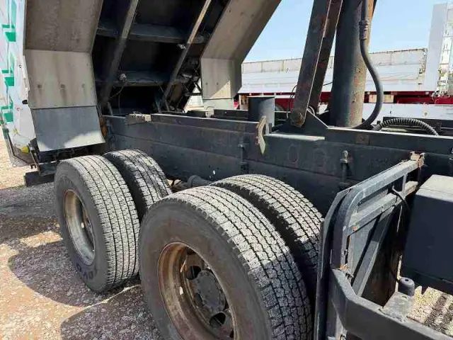 UD クオン LDG-CW5YL(6x4)の写真27