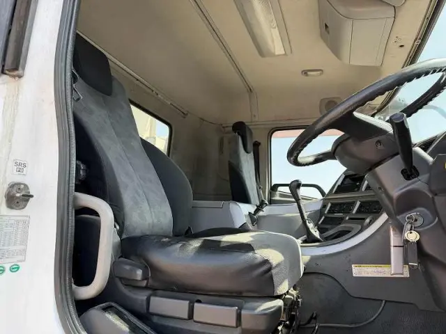 UD クオン LDG-CW5YL(6x4)の写真46