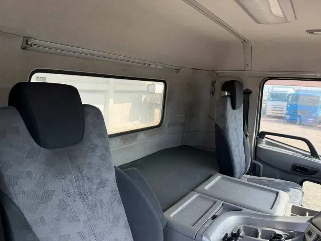 UD クオン LDG-CW5YL(6x4)の写真47