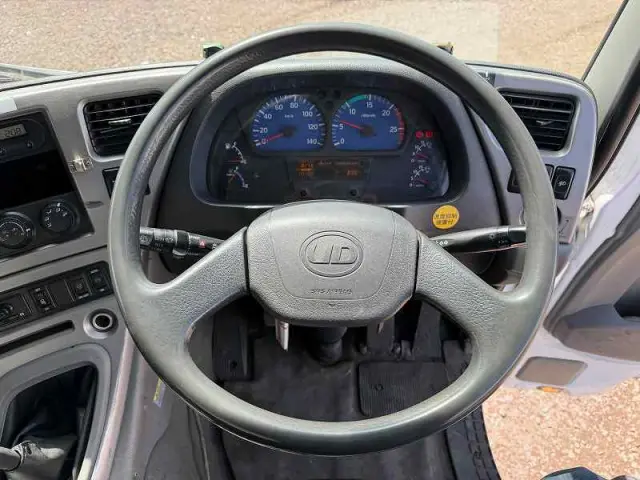 UD クオン LDG-CW5YL(6x4)の写真49