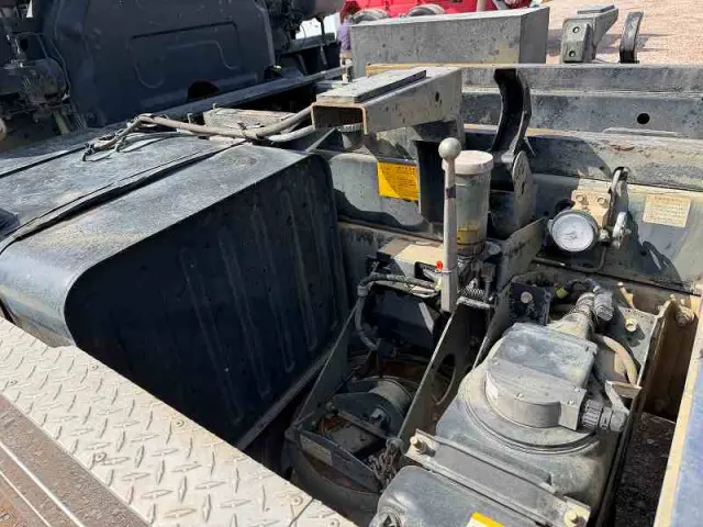 いすゞ ギガ QKG-CXZ77AT(6x2)の写真11