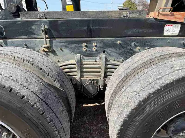 いすゞ ギガ QKG-CXZ77AT(6x2)の写真14