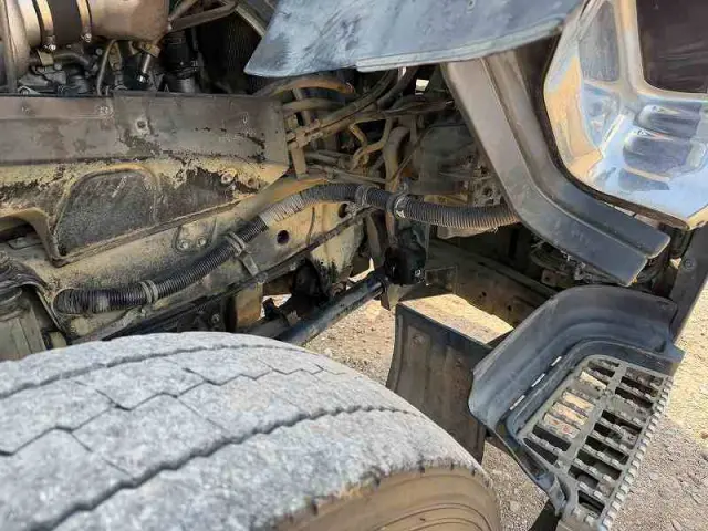 いすゞ ギガ QKG-CXZ77AT(6x2)の写真22