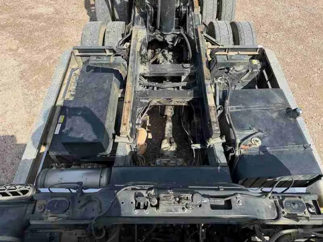 いすゞ ギガ QKG-CXZ77AT(6x2)の写真27