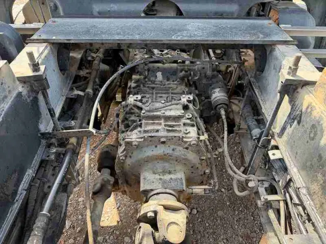 いすゞ ギガ QKG-CXZ77AT(6x2)の写真29