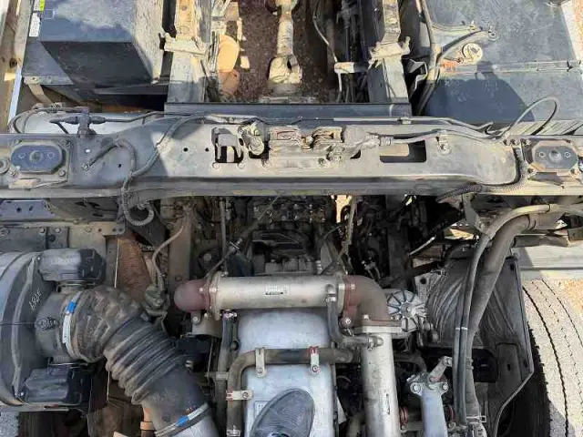 いすゞ ギガ QKG-CXZ77AT(6x2)の写真29