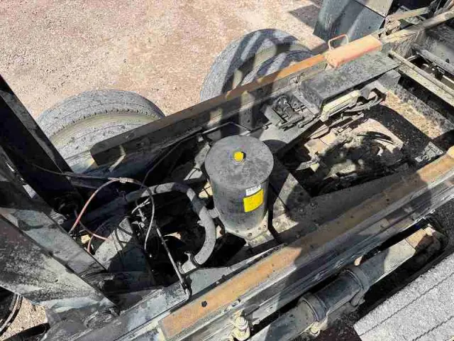 いすゞ ギガ QKG-CXZ77AT(6x2)の写真30