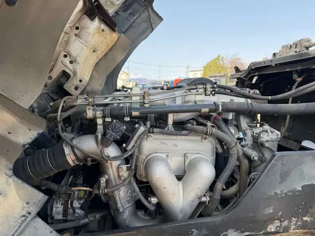 いすゞ ギガ QKG-CXZ77AT(6x2)の写真34