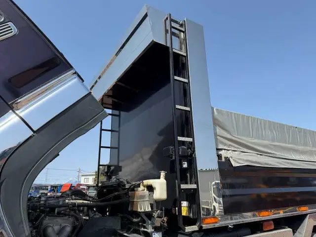 いすゞ ギガ QKG-CXZ77AT(6x2)の写真39