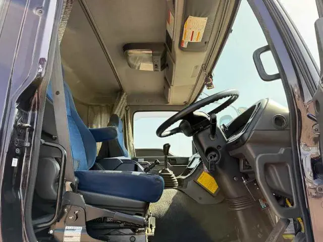 いすゞ ギガ QKG-CXZ77AT(6x2)の写真43