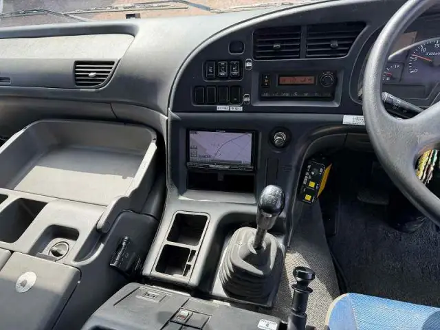 いすゞ ギガ QKG-CXZ77AT(6x2)の写真46