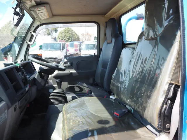 いすゞ エルフ TKG-NKR85N(2WD)の写真41