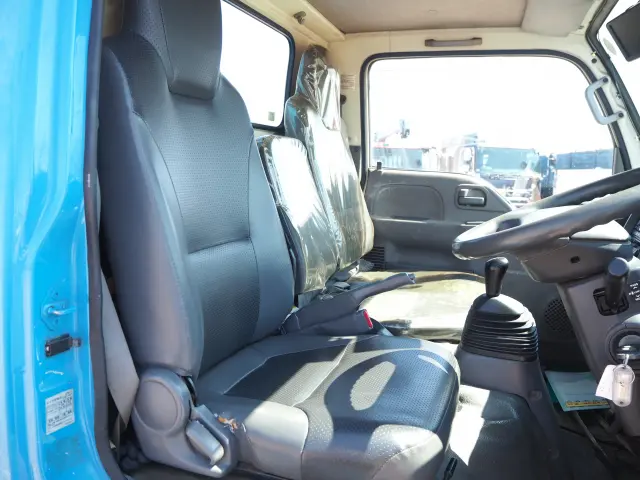 いすゞ エルフ TKG-NKR85N(2WD)の写真42