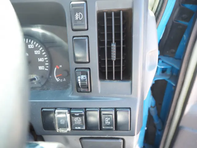 いすゞ エルフ TKG-NKR85N(2WD)の写真49