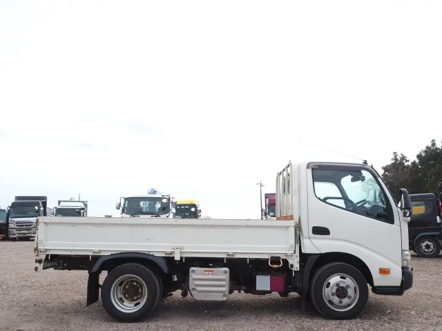 トヨタ ダイナ 2KG-XZU675(4WD)の写真6