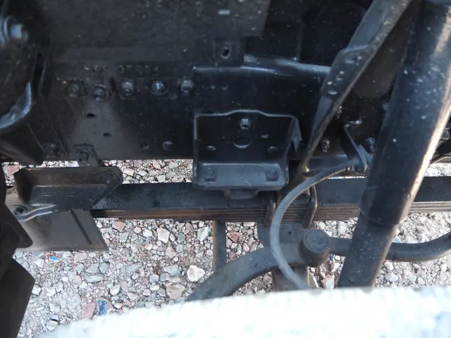 いすゞ エルフ BDG-NKR85N(2WD)の写真15