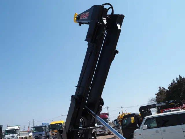 いすゞ エルフ BDG-NKR85N(2WD)の写真18